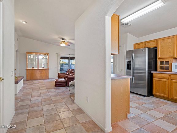 5th image of 2572 W Bluffs Peak Ct