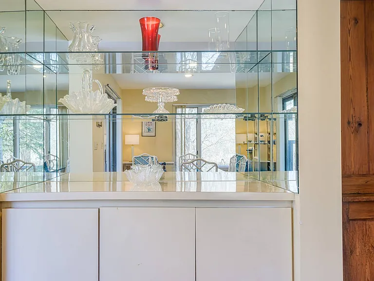 47 Spring Pond Ln — Photo 10