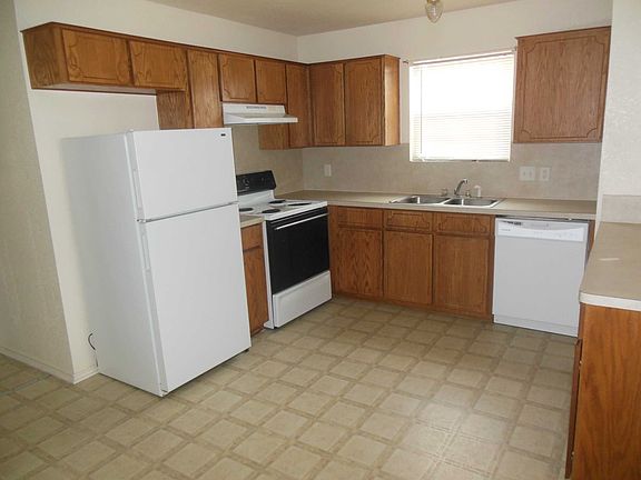 3rd image of 1906 Monte Carlo Ln APT D