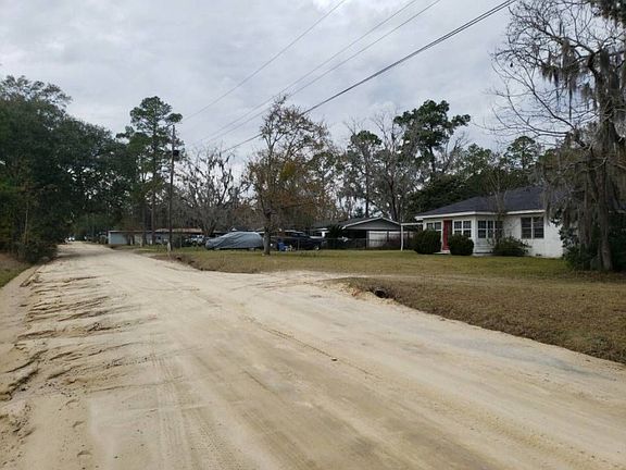 4th image of 2863 Henry Ave