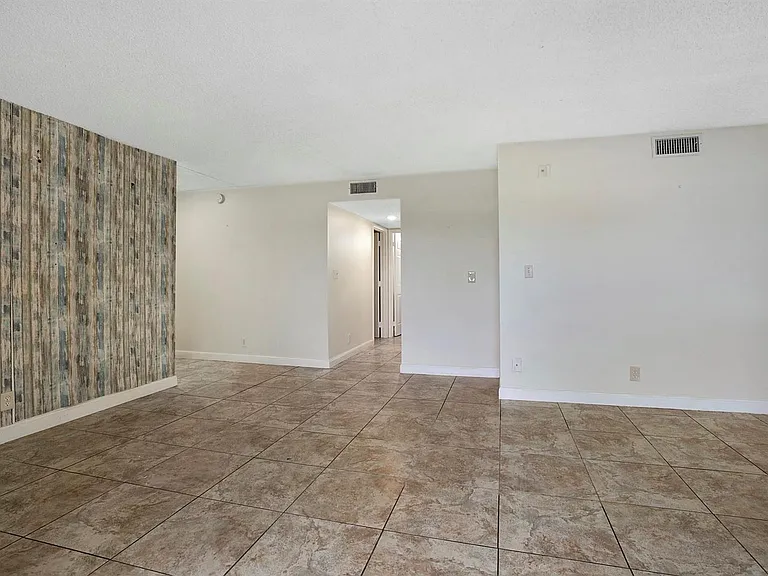 7640 Westwood Dr #411 — Photo 12