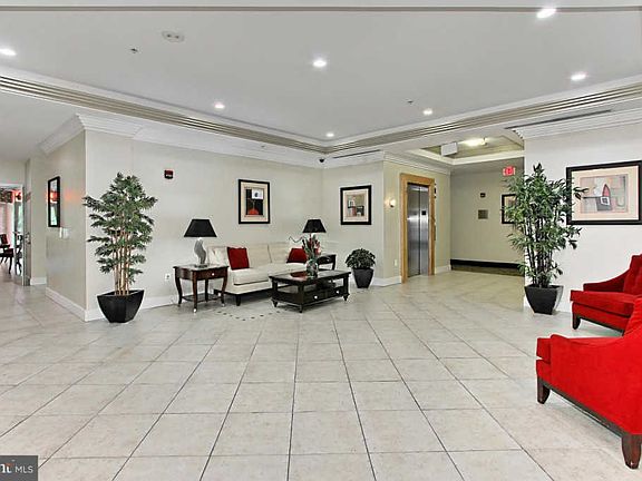 5th image of 4480 Market Commons Dr Unit 406