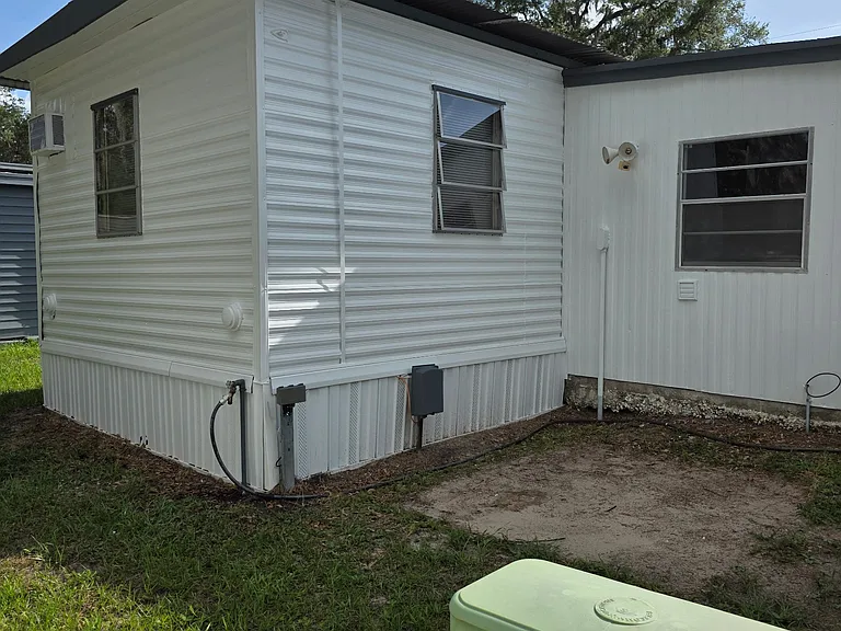 4832 Cottage St — Photo 3