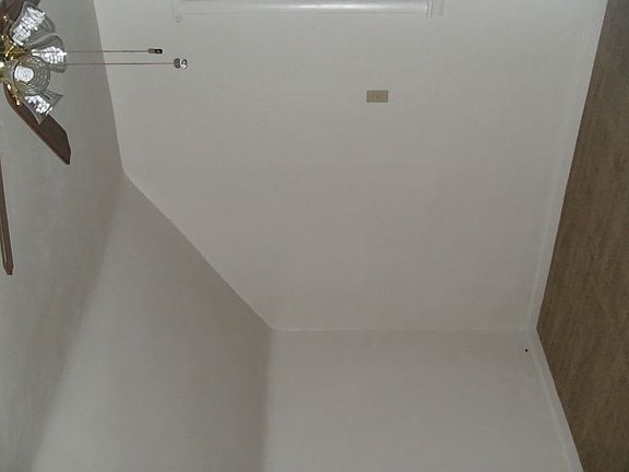 4th image of 215 Courtland Ave #A