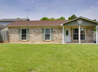 233 Mayflower Rd, Louisville, KY 40229