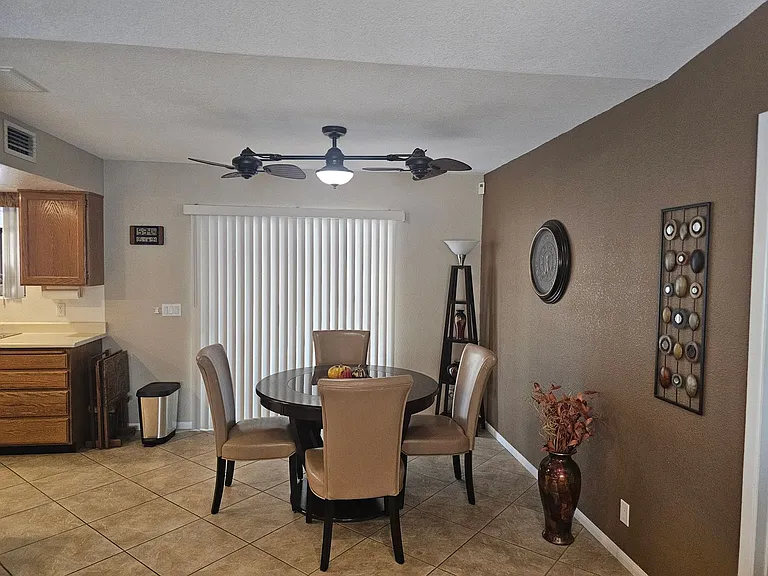 3740 Breakwater Dr — Photo 8