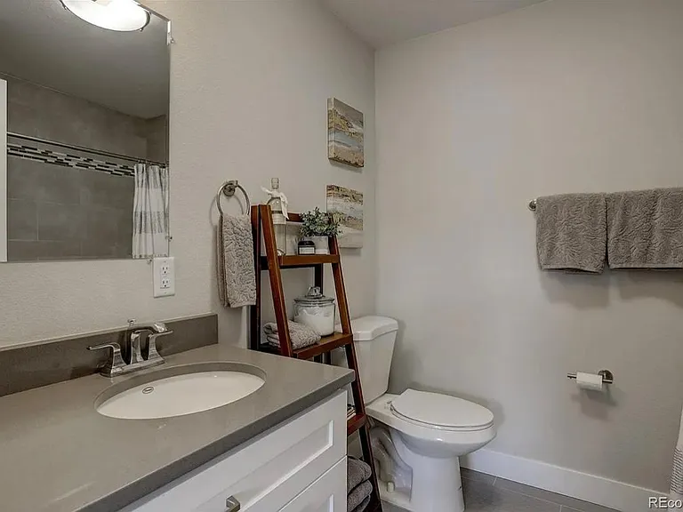 1917 Eaton St #1917 — Photo 14