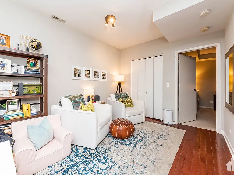 23 N Racine Ave #406 — Photo 3