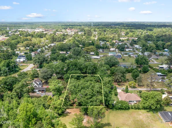 Forest Dr, Graceville, FL 32440