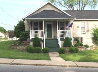 1017 Pulaski St, Peru, IL 61354