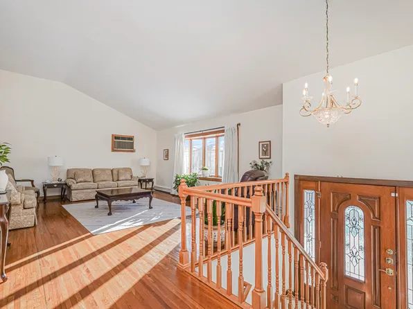 317 Darlington Ave, Staten Island, NY