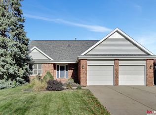 7436 Karl Dr, Lincoln, NE 68516