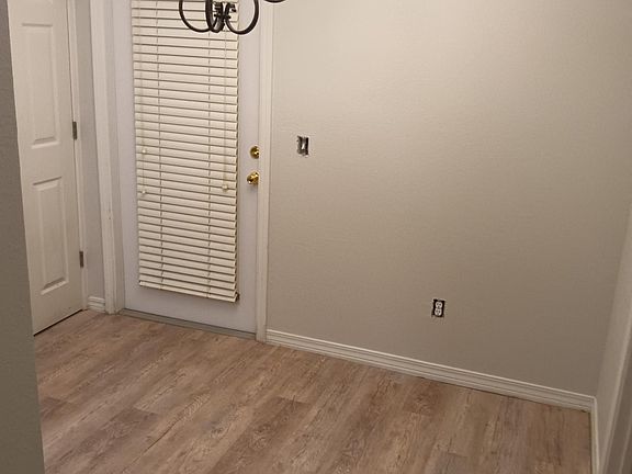 4th image of 8430 Walnut Ave