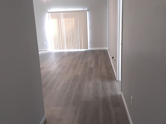 3rd image of 3420 Duane Ave