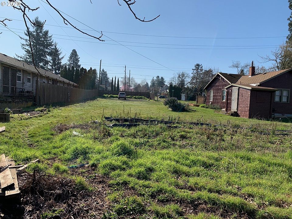 2nd image of 6841 NE Prescott St