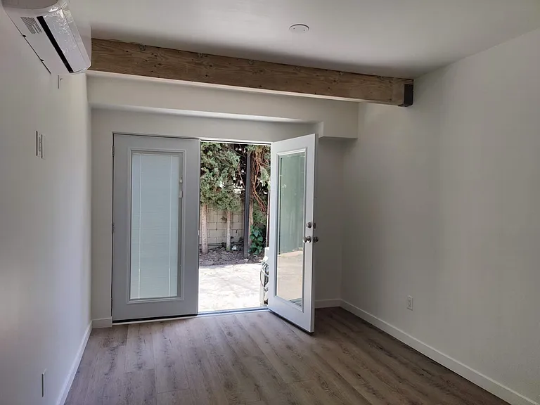 222 N Keystone St #102 — Photo 8