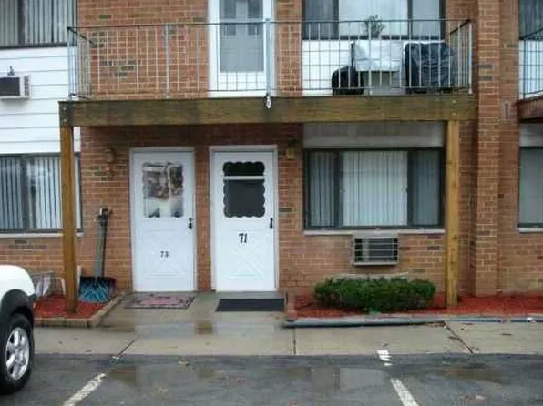 71 Poplar Ln, Middletown, NY 10941