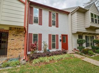 10290 Longmont Dr, Houston, TX 77042