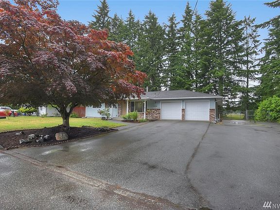 2nd image of 2341 Parkwood Dr SE