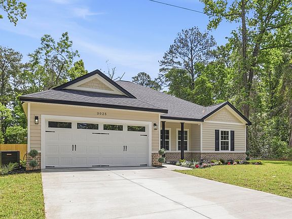 3rd image of 3025 Grady Rd