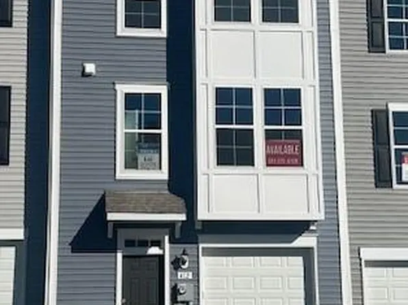 412 Slick Ter, Martinsburg, WV 25403