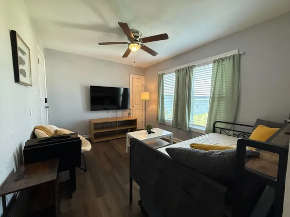 1124 Morgan Ave, Corpus Christi, TX