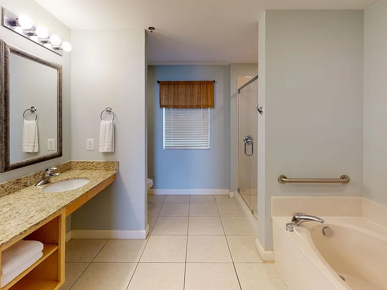 17729 Front Beach Rd #1902E — Photo 9