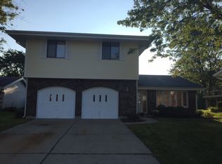 187 Braintree Dr, Bloomingdale, IL 60108