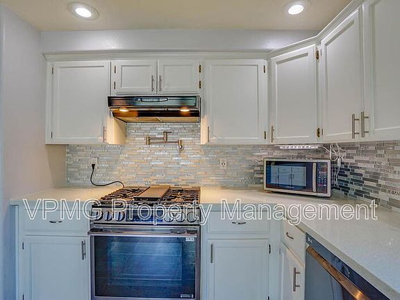 4th image of 203 NW 146th St
