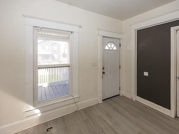 2nd image of 3135 Graceland Ave