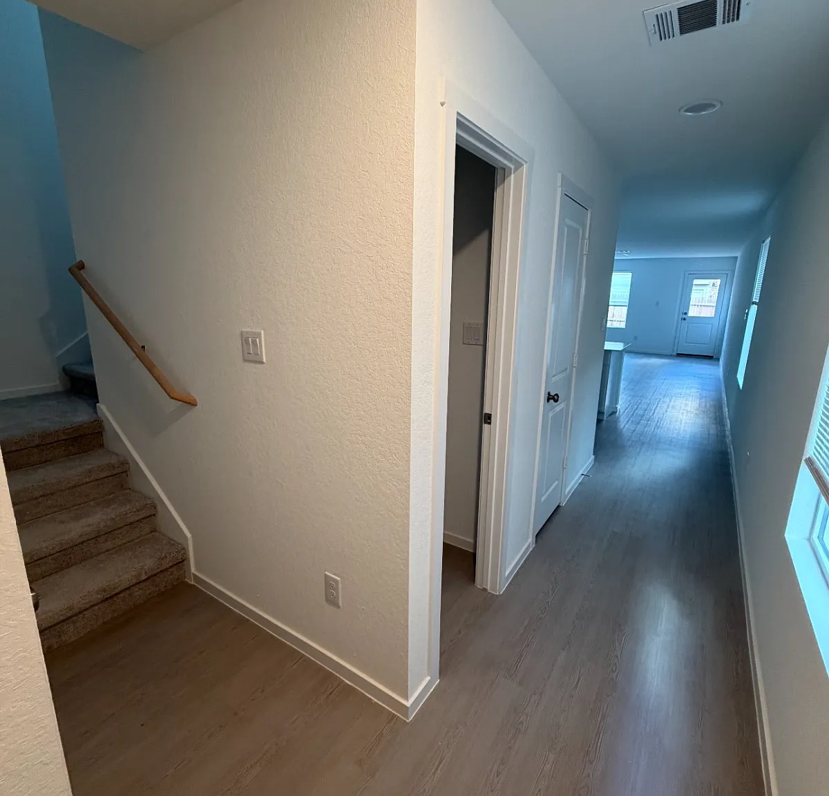 4 bed, 2.5 bath, 1535 sqft, $1,650 — Photo 2