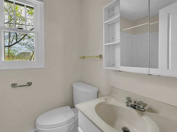 4th image of 783 Savin Ave #8c62ffc7d