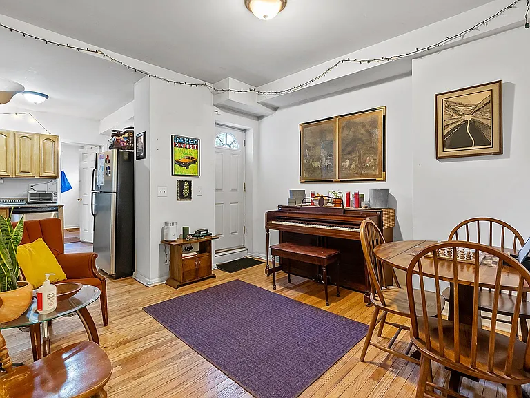 1623 Edgley St — Photo 5