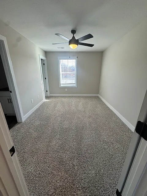 Building Photo - 1003 Lafayette Rd #G-2