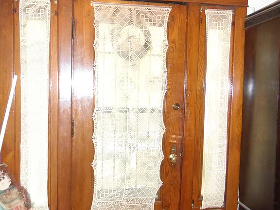 Beautiful Oak woodwork