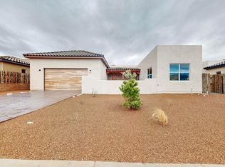 30 La Pradera, Santa Fe, NM 87508