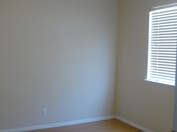 5th image of 3874 Calle De Este