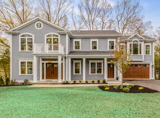 28 Maurice Rd, Wellesley, MA 02482