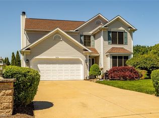 8236 Rachel Ln, North Ridgeville, OH 44039