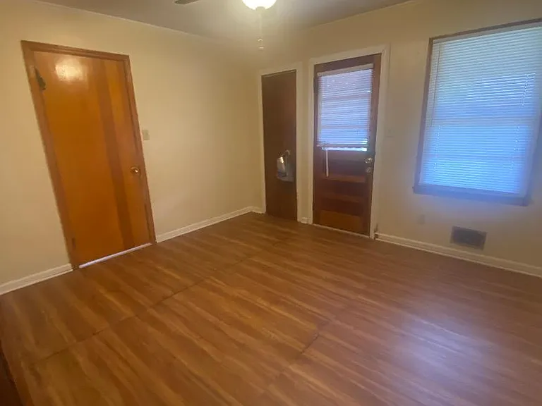 2997 Laney Ave — Photo 3