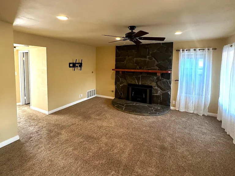2282 Fawn Ave — Photo 10