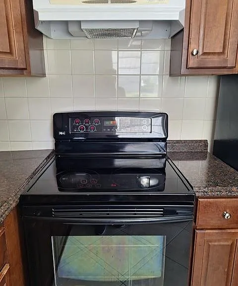 2020 NE 51st Ct #101 — Photo 11