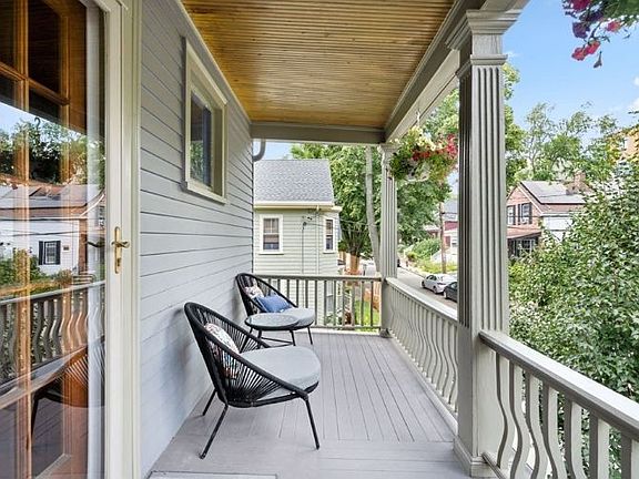 5th image of 38 Oxford St #2