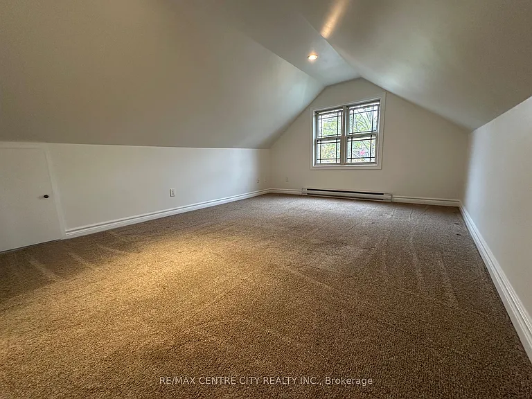 80 Sterling St #UPPER — Photo 7
