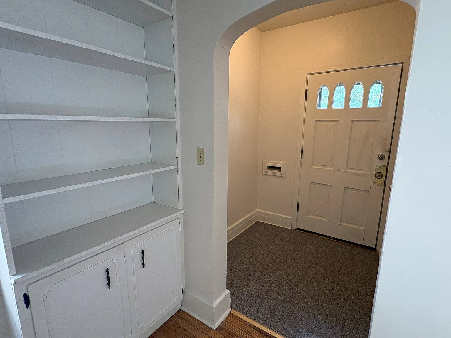 4 bed, 1.5 bath, 1584 sqft, $2,880 — Photo 2