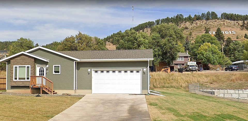 1st image of 1415 Woodland Dr