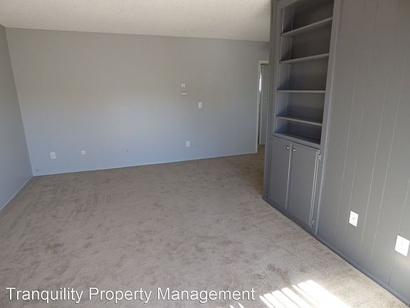 4th image of 4457 48th St APT 5