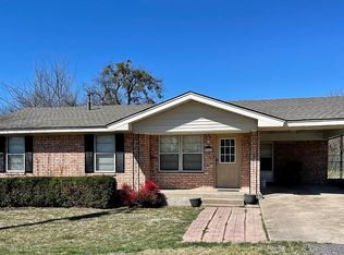 1607 N McDonald Ave, Decatur, TX 76234