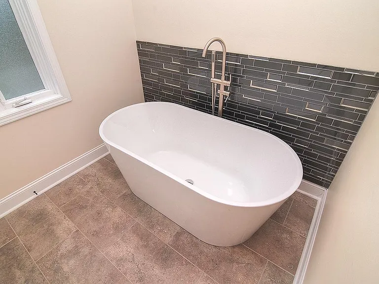301 W Kingston Ave — Photo 13