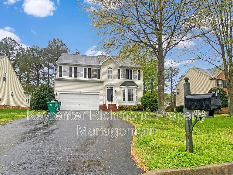 229 Ashbury Hills Dr — Photo 2
